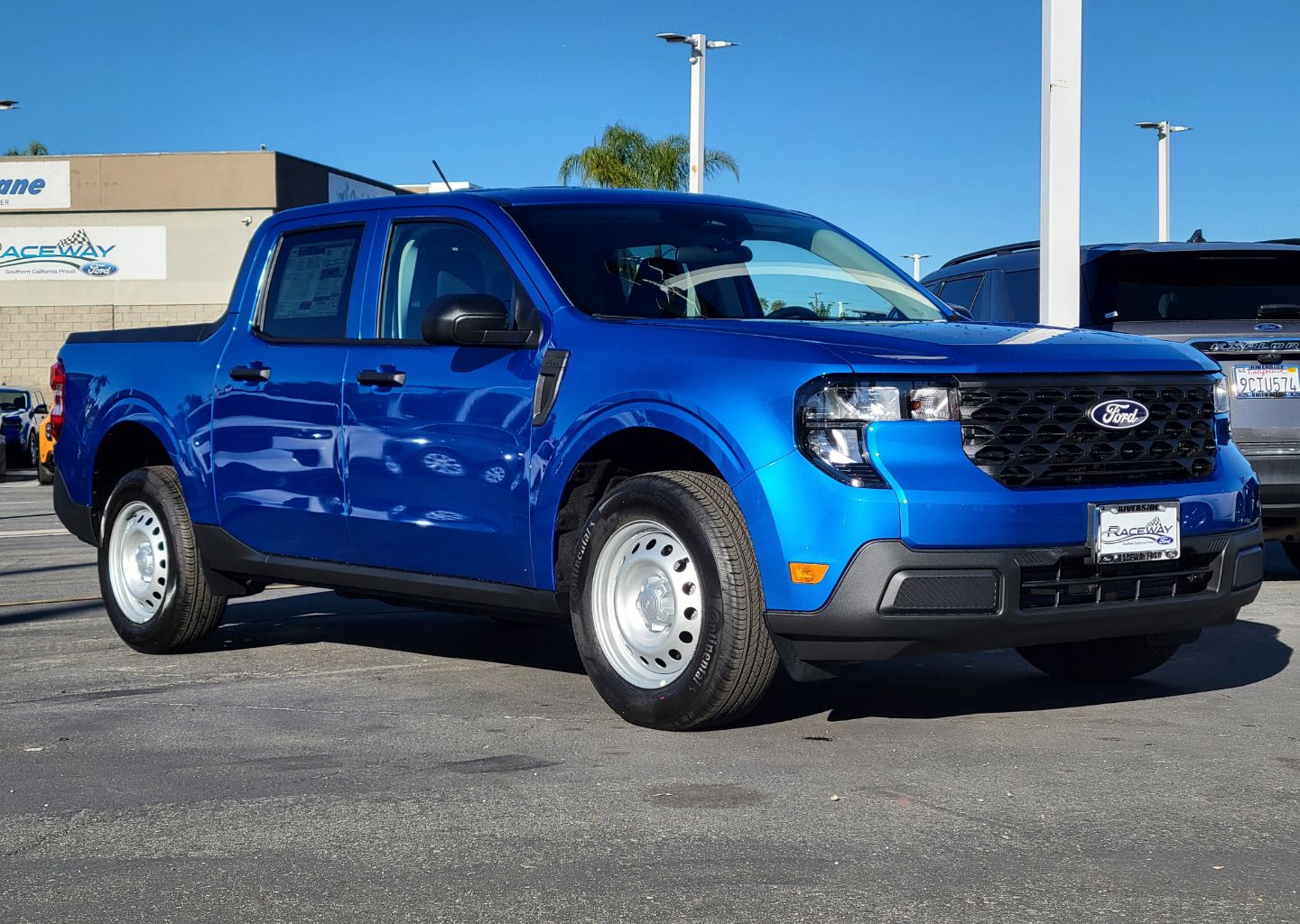 2025 Ford Maverick XL's photo