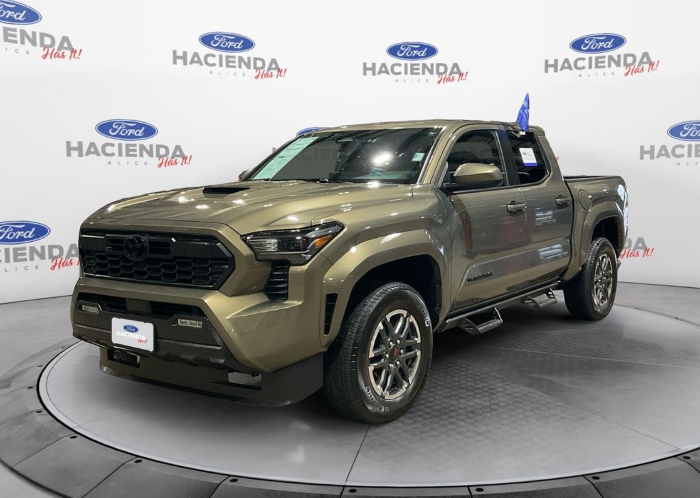 2025 Toyota Tacoma TRD Sport's photo