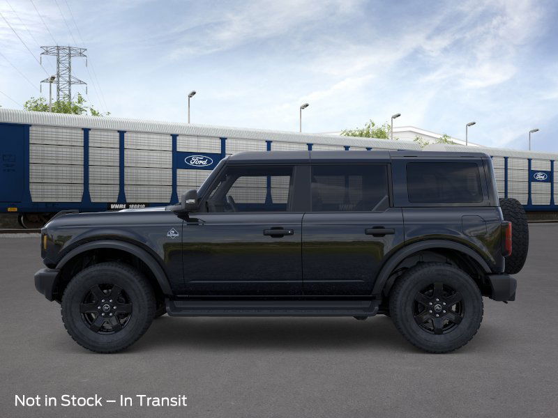 2025 Ford Bronco Outer Banks photo 3
