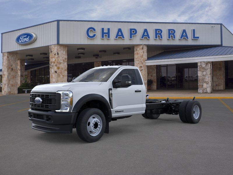 2025 Ford F-600 Super Duty Chassis Cab XL's photo
