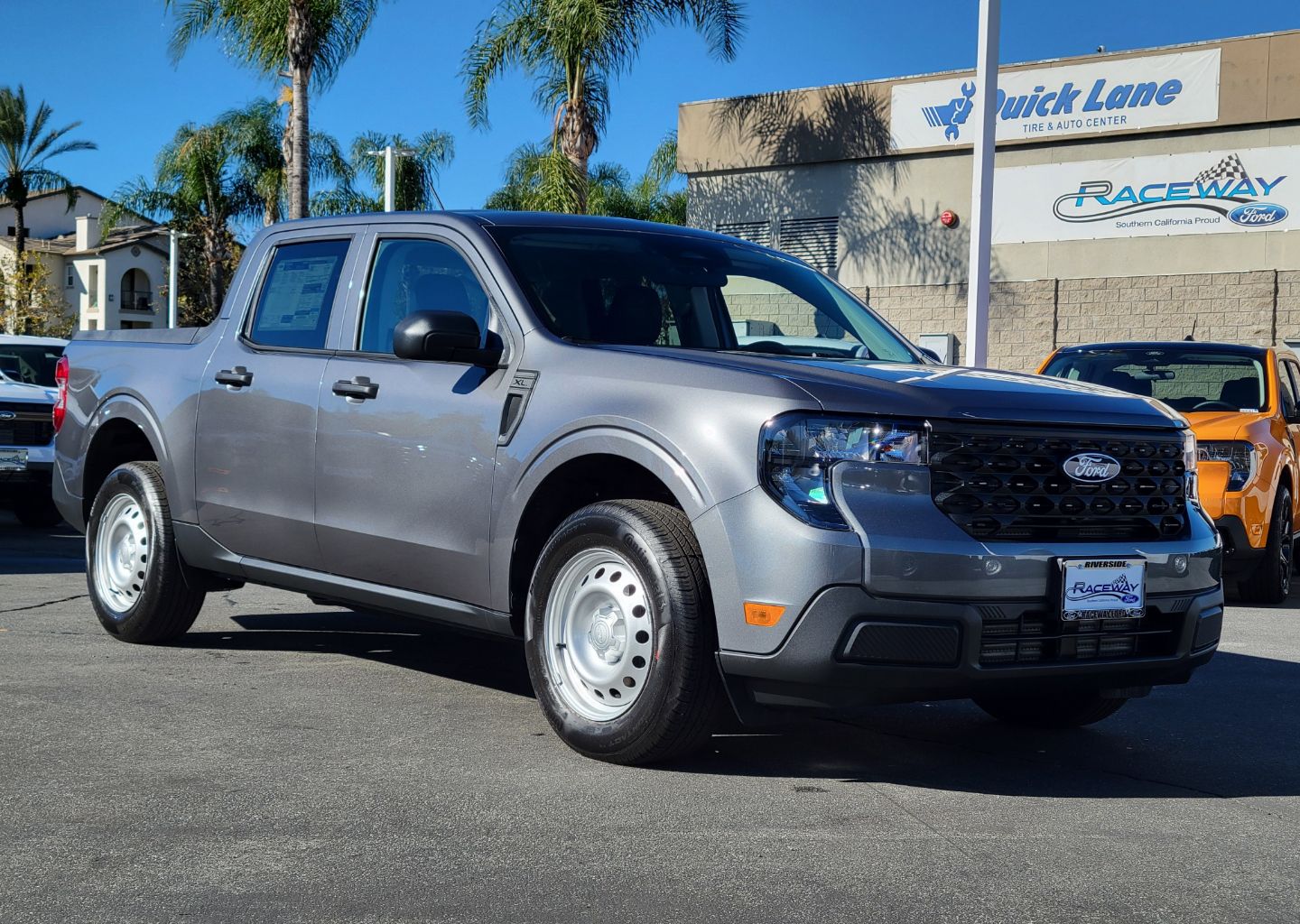 2025 Ford Maverick XL's photo