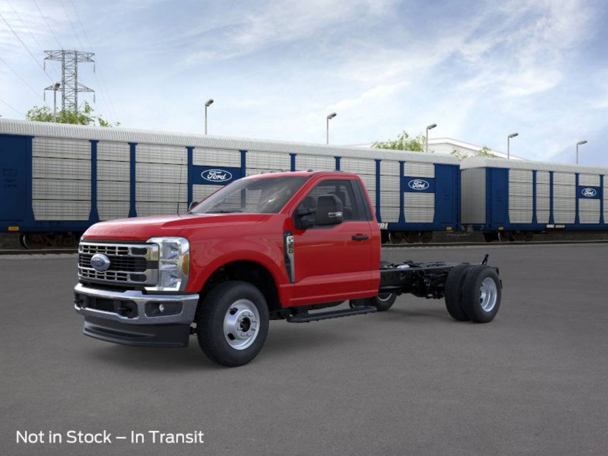 2026 Ford F-350 Super Duty Chassis Cab XL's photo