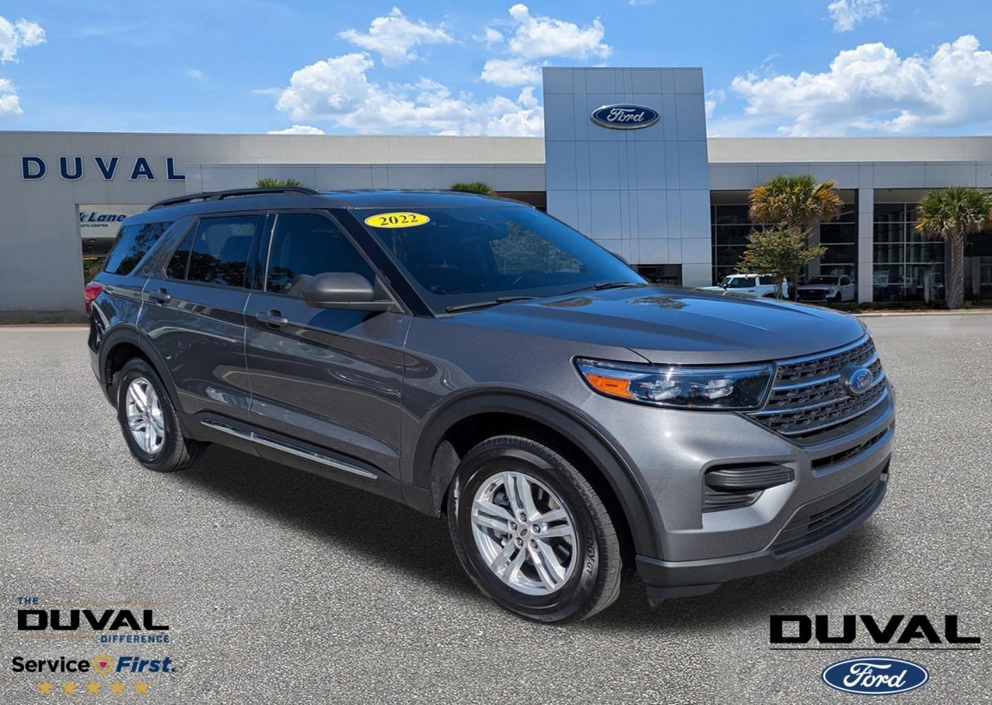 2022 Ford Explorer XLT's photo