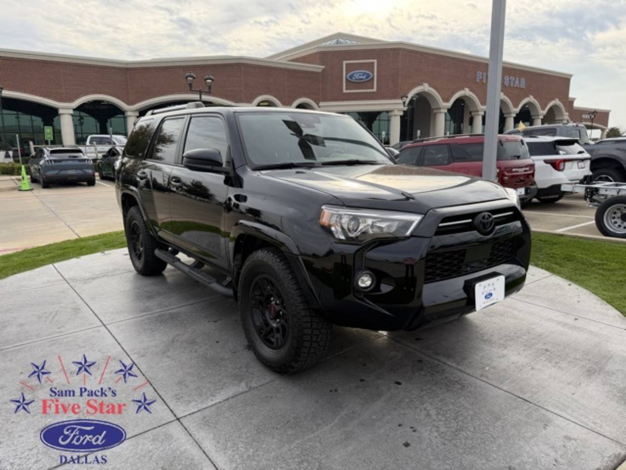2021 Toyota 4Runner SR5's photo