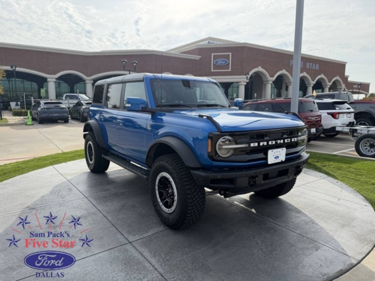 2024 Ford Bronco 4-Door Outer Banks's photo