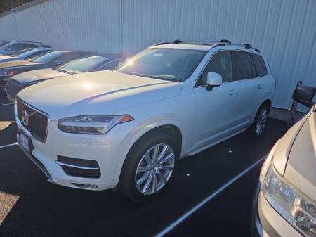 2017 Volvo XC90 Momentum