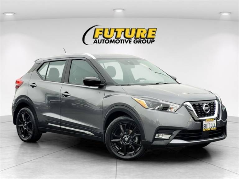 2020 Nissan Kicks SR