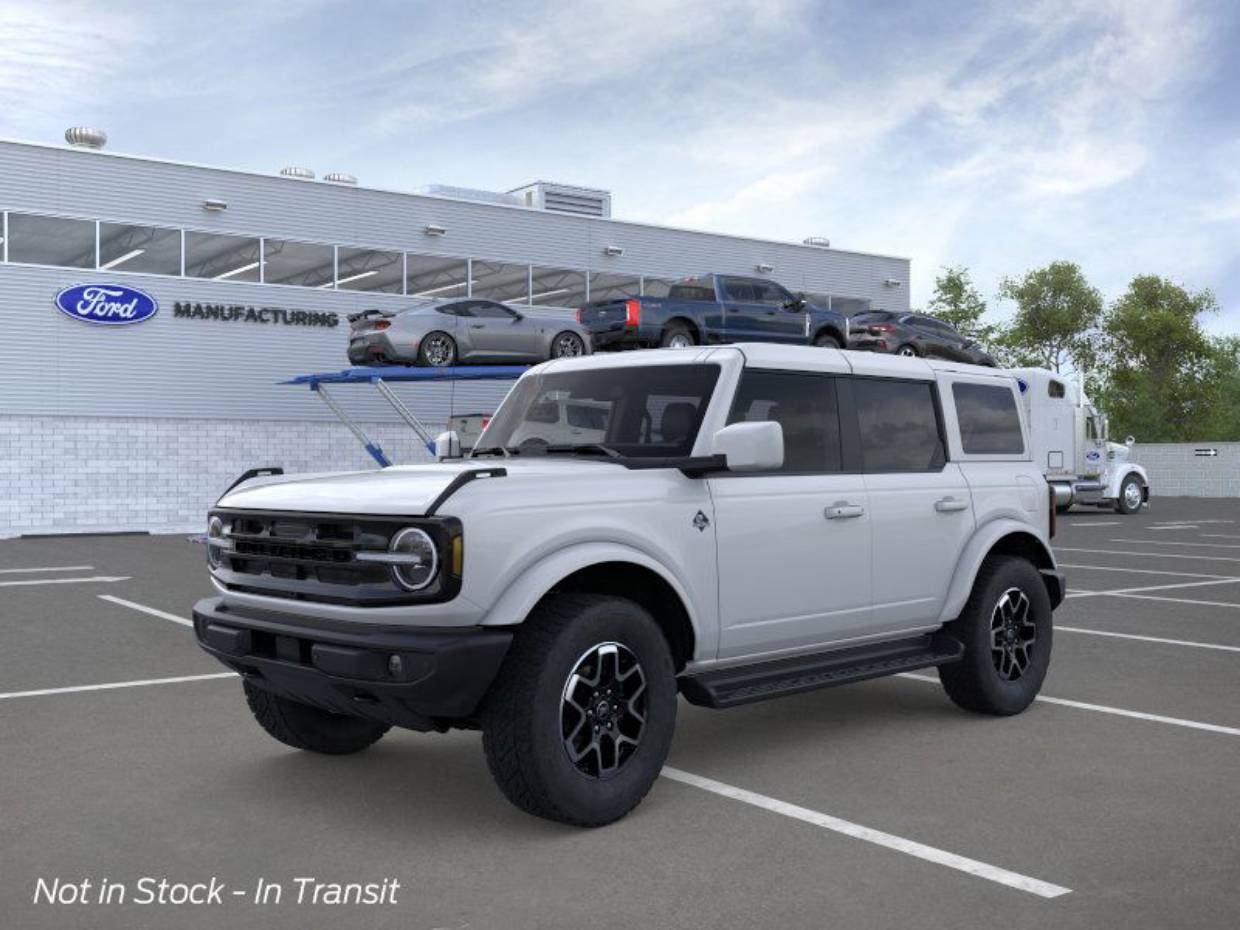 2025 Ford Bronco 4-Door Outer Banks's photo