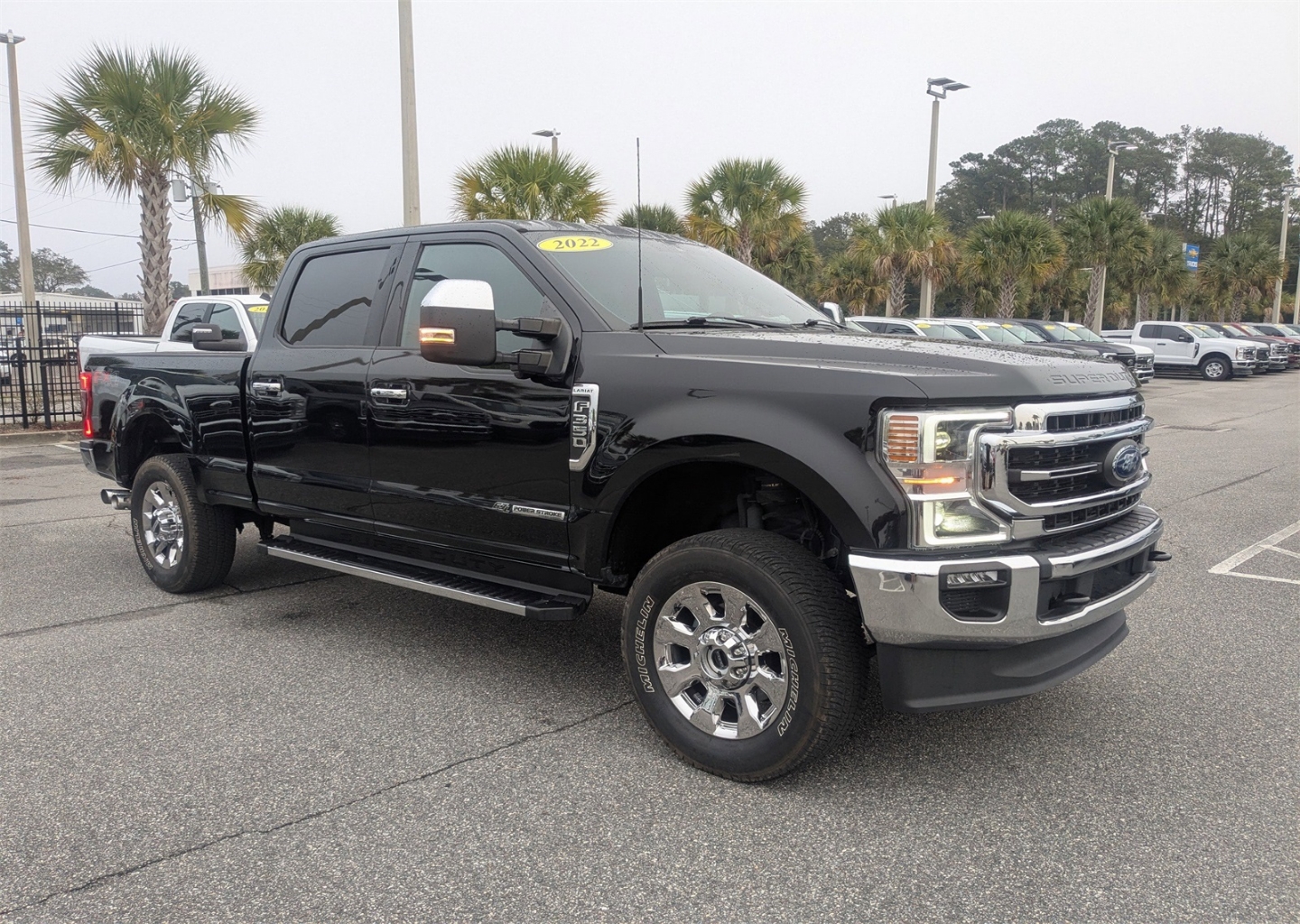 2022 Ford F-350 Super Duty Lariat's photo