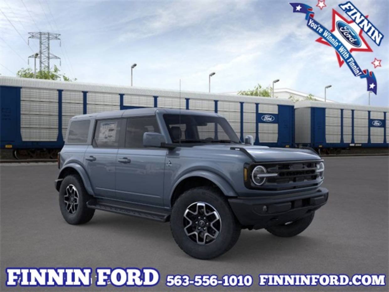 2025 Ford Bronco 4-Door Outer Banks's photo