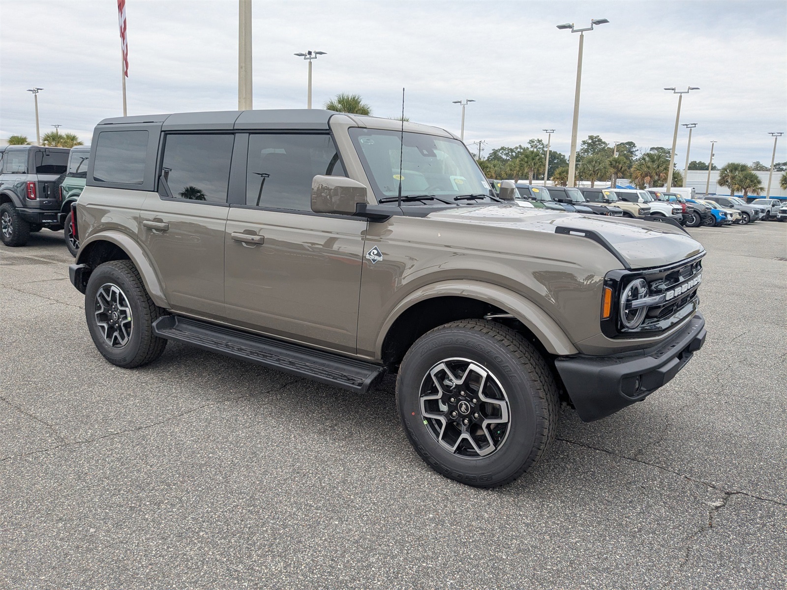 New 2025 Ford Bronco Outer Banks