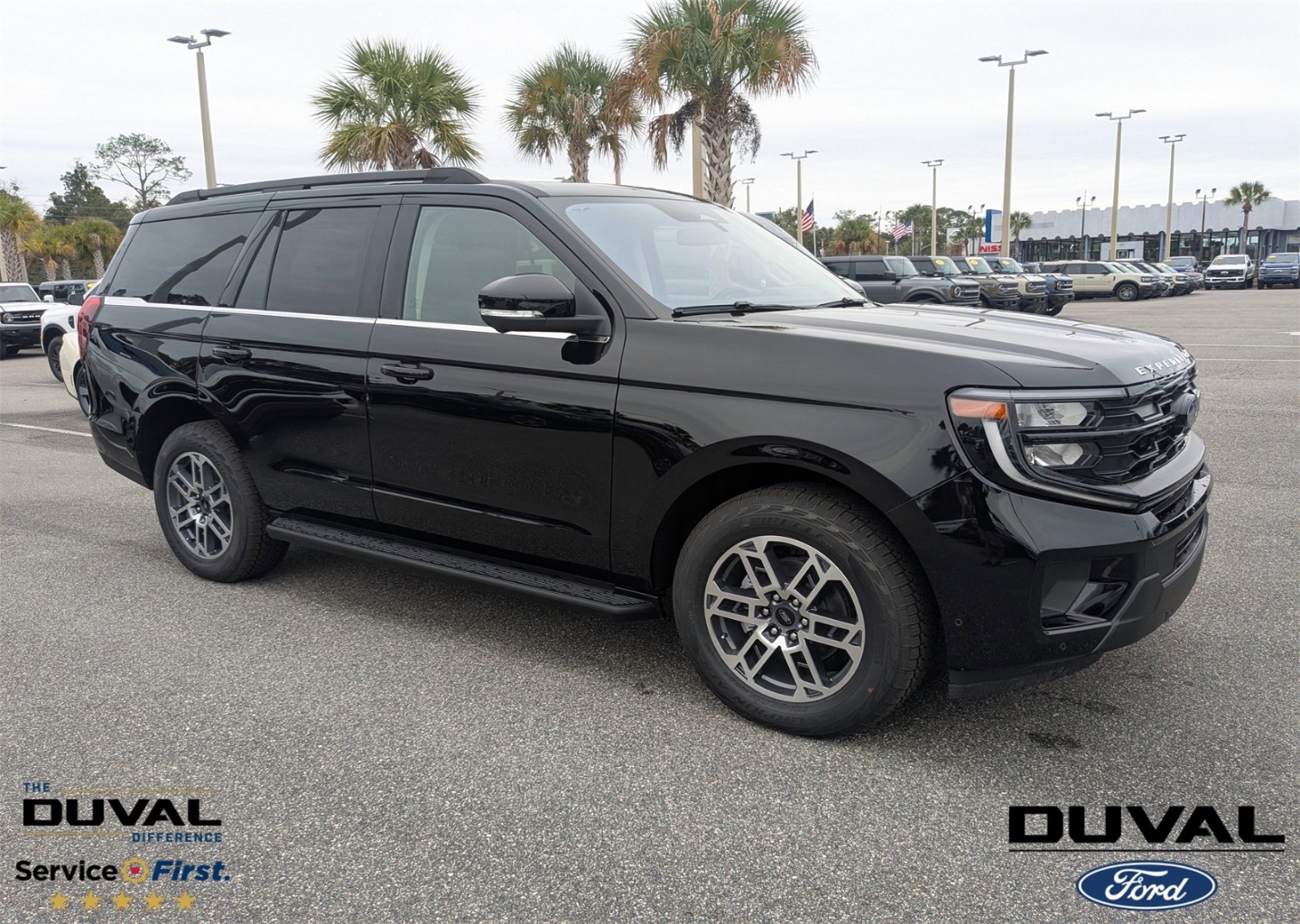 2025 Ford Expedition Active's photo