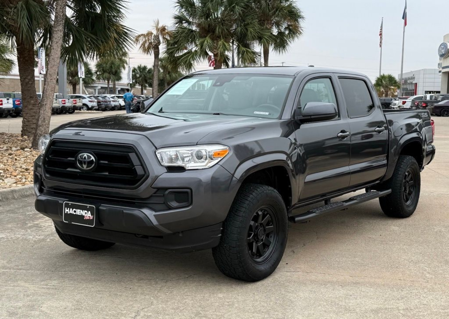 2023 Toyota Tacoma SR's photo
