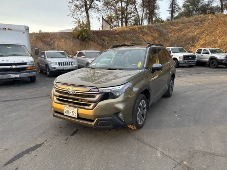2025 Subaru Forester Premium
