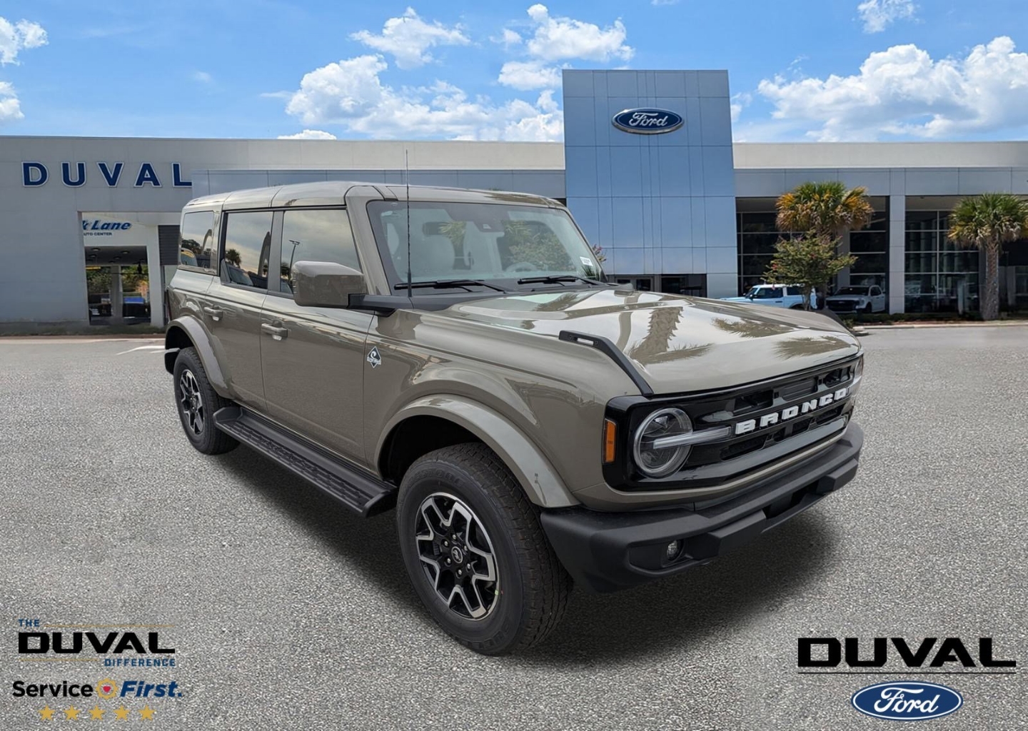 2025 Ford Bronco 4-Door Outer Banks's photo