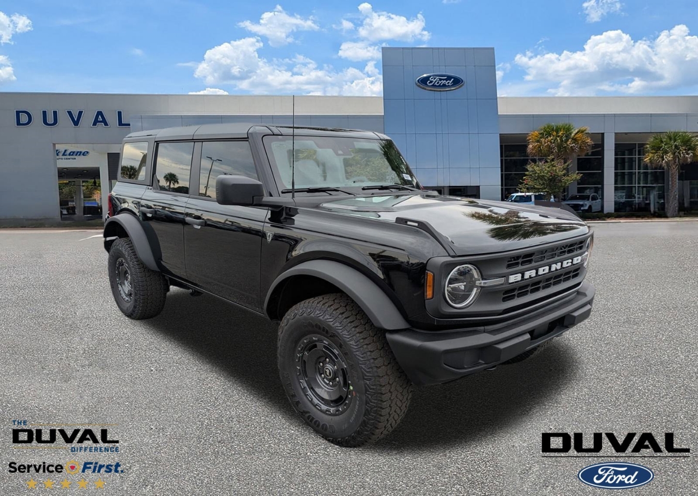 2025 Ford Bronco 4-Door Base's photo