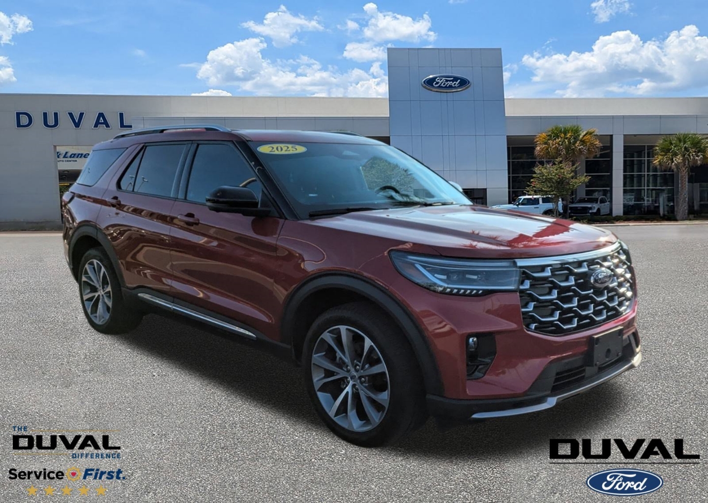 2025 Ford Explorer Platinum's photo