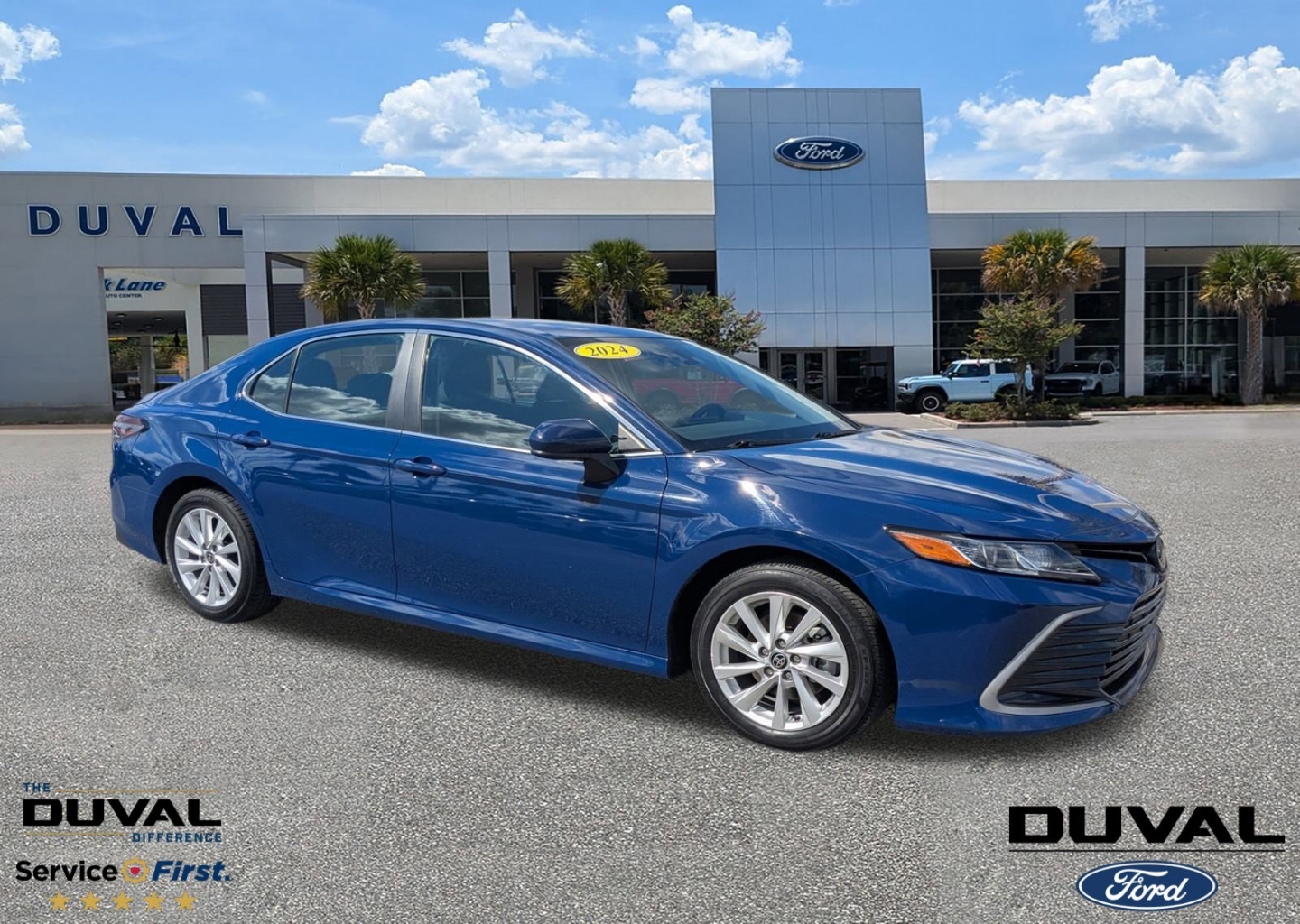 2024 Toyota Camry LE's photo