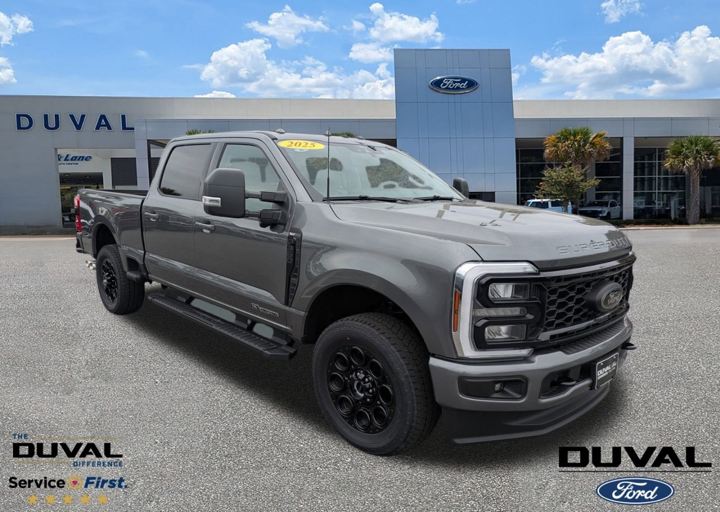 2025 Ford F-350 Super Duty XLT's photo