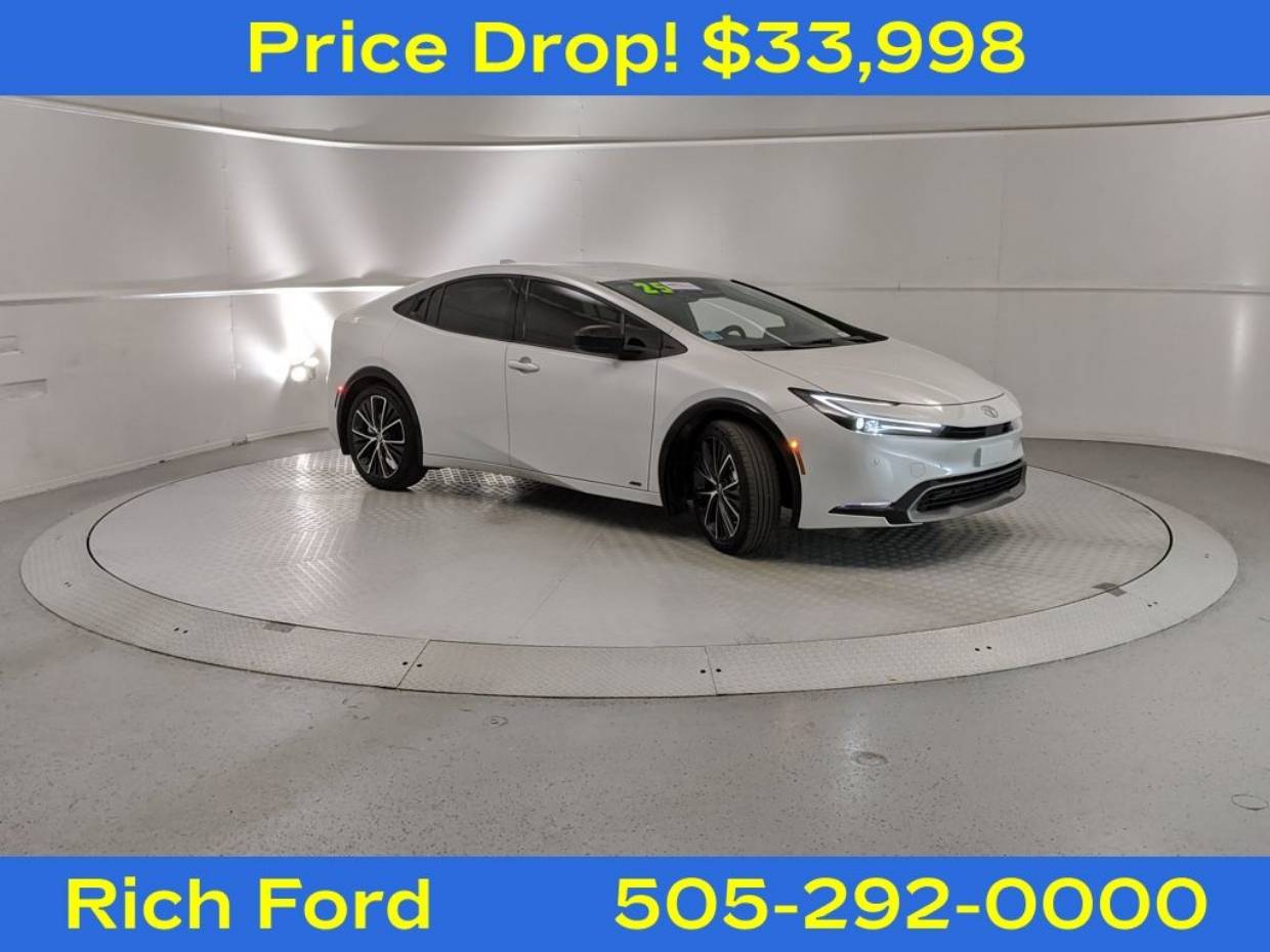 2025 Toyota Prius XLE