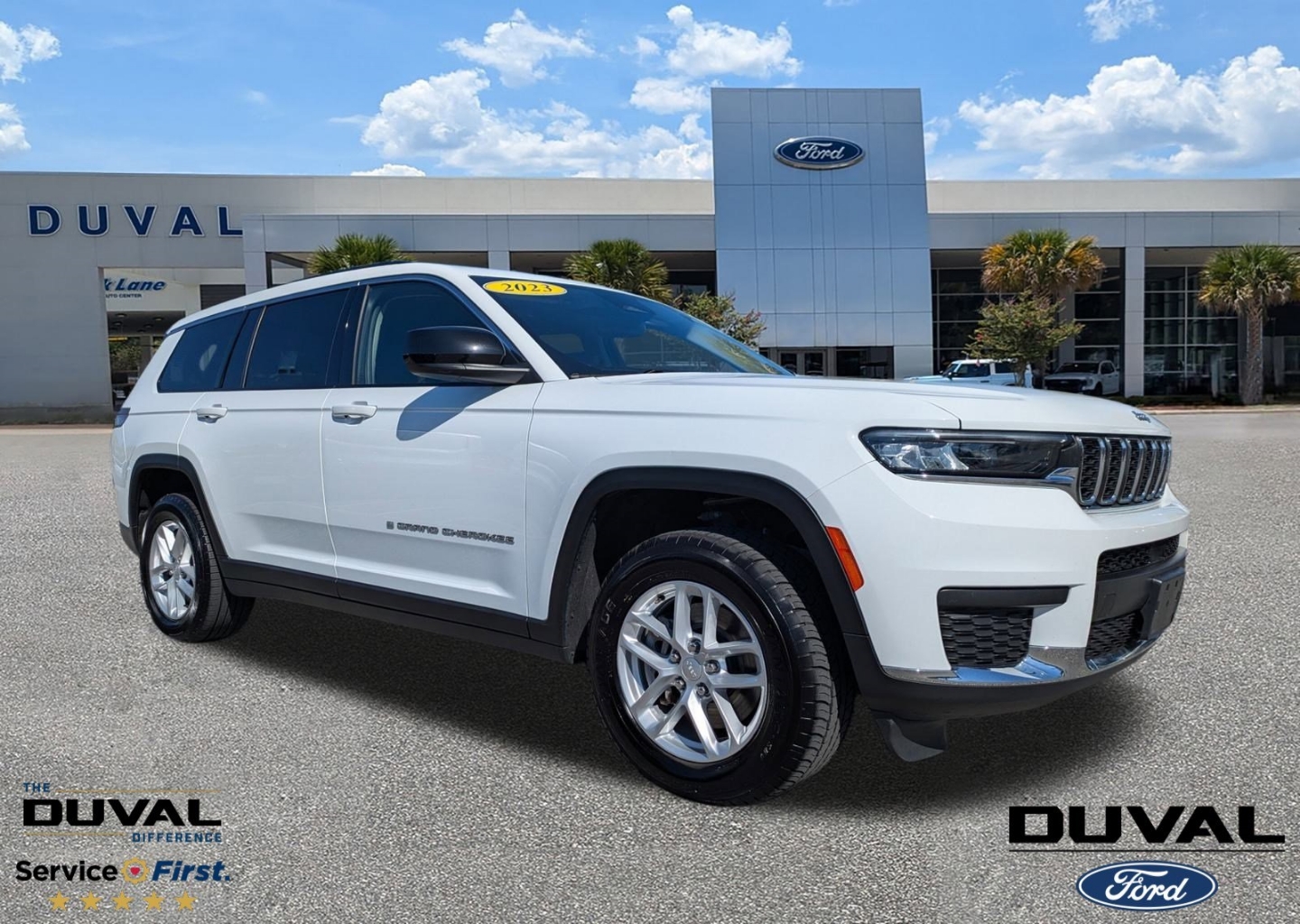 2023 Jeep Grand Cherokee L Laredo's photo