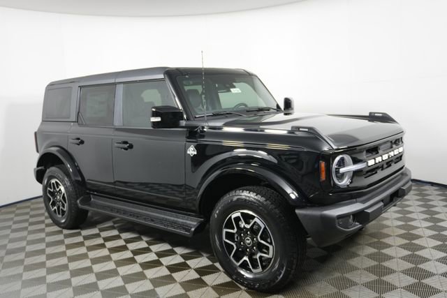 2025 Ford Bronco 4-Door Outer Banks's photo