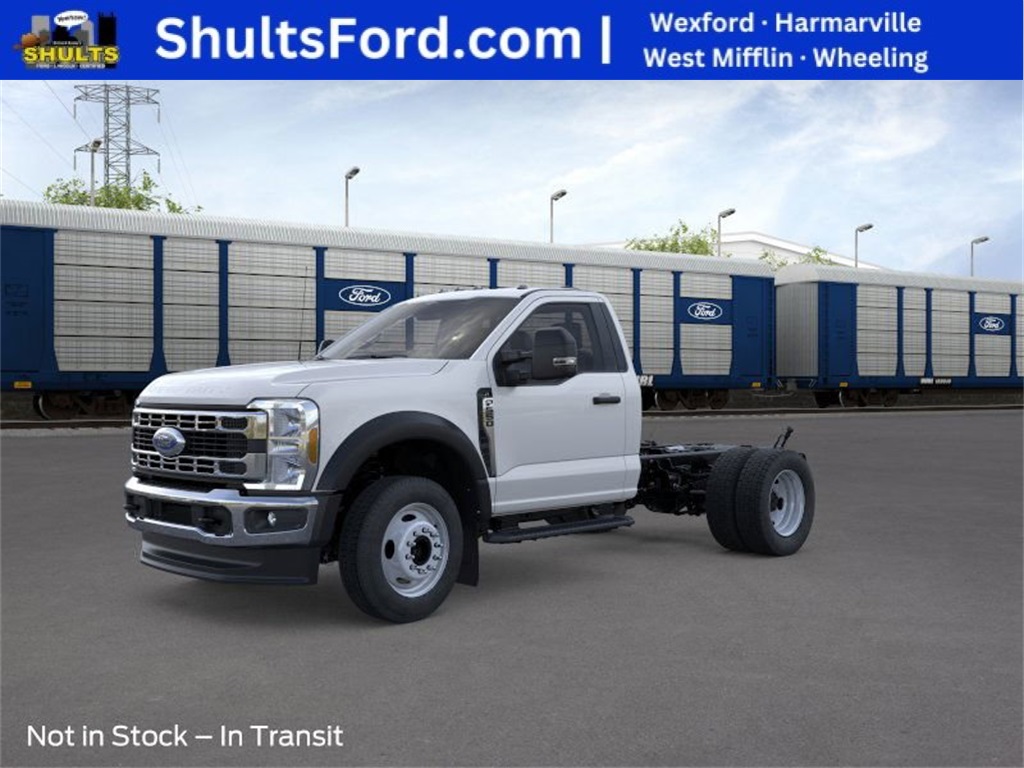 2026 Ford F-550 Super Duty Chassis Cab's photo