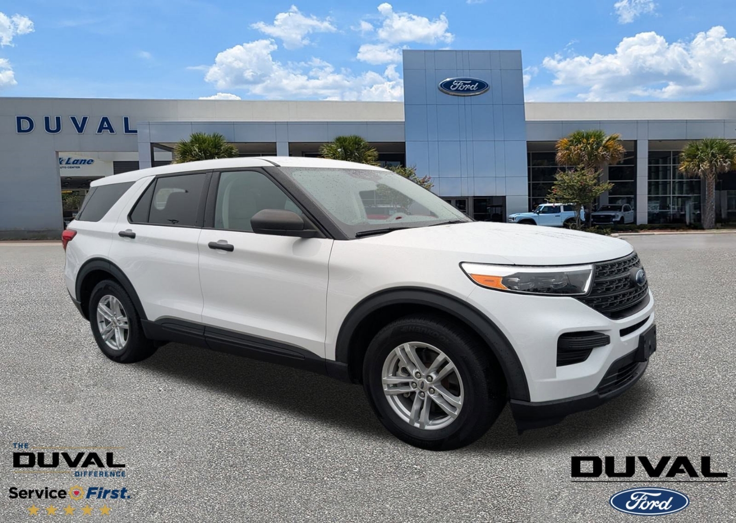 2022 Ford Explorer Base's photo