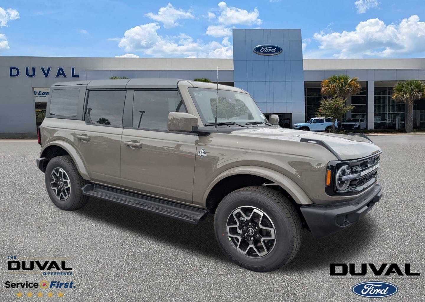 2025 Ford Bronco 4-Door Outer Banks's photo