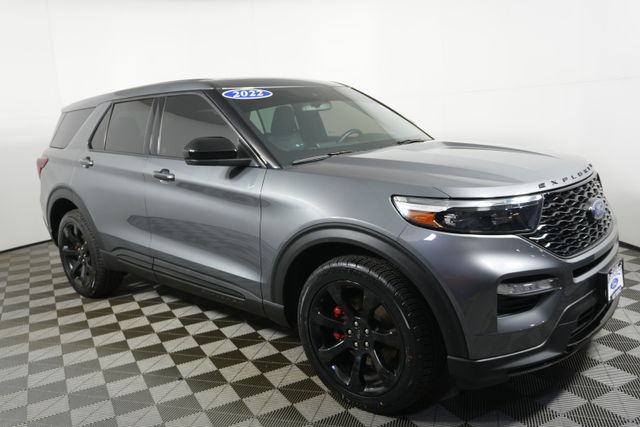 2022 Ford Explorer ST's photo