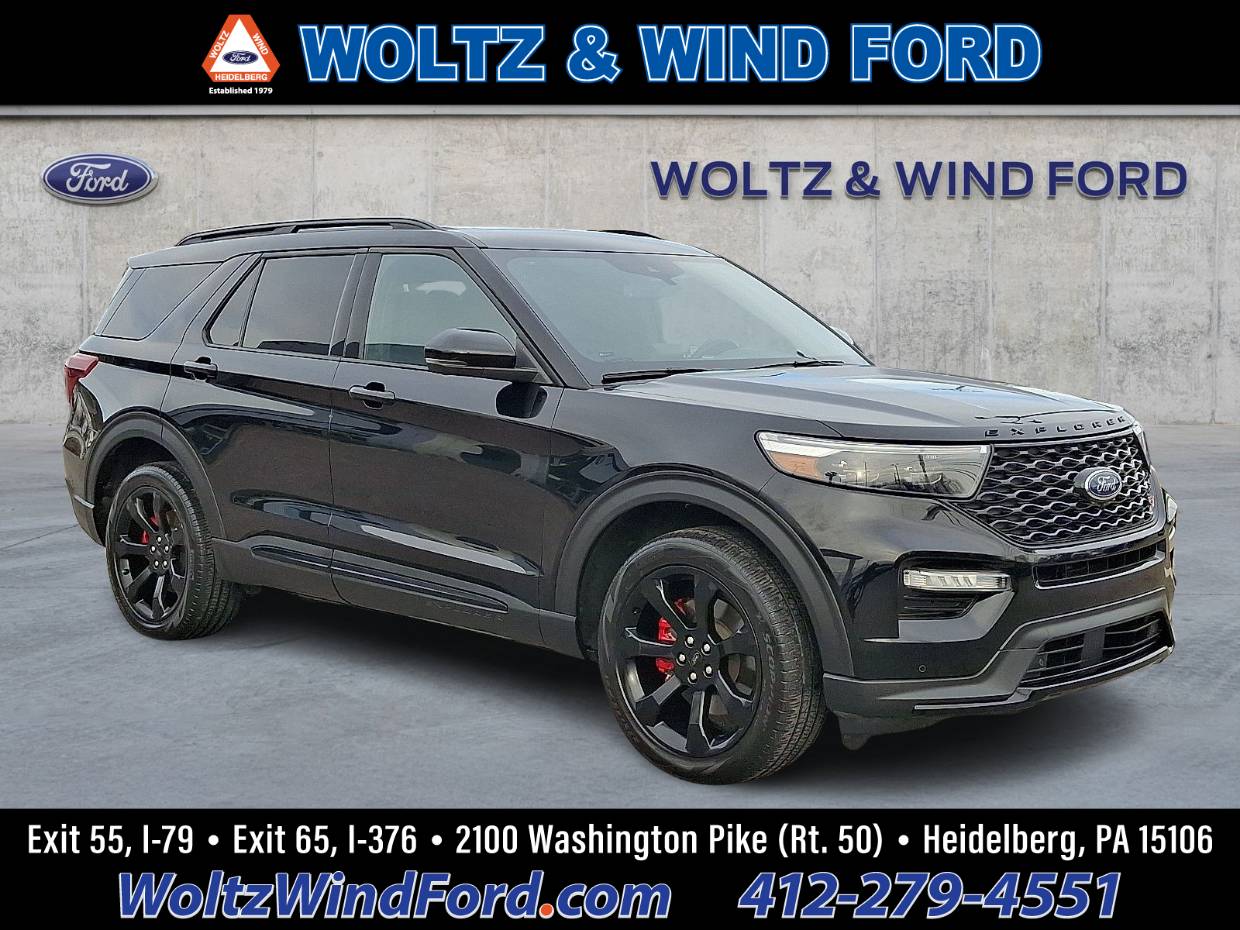 2023 Ford Explorer ST's photo