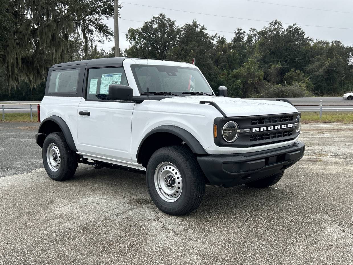 2025 Ford Bronco 2-Door Base's photo