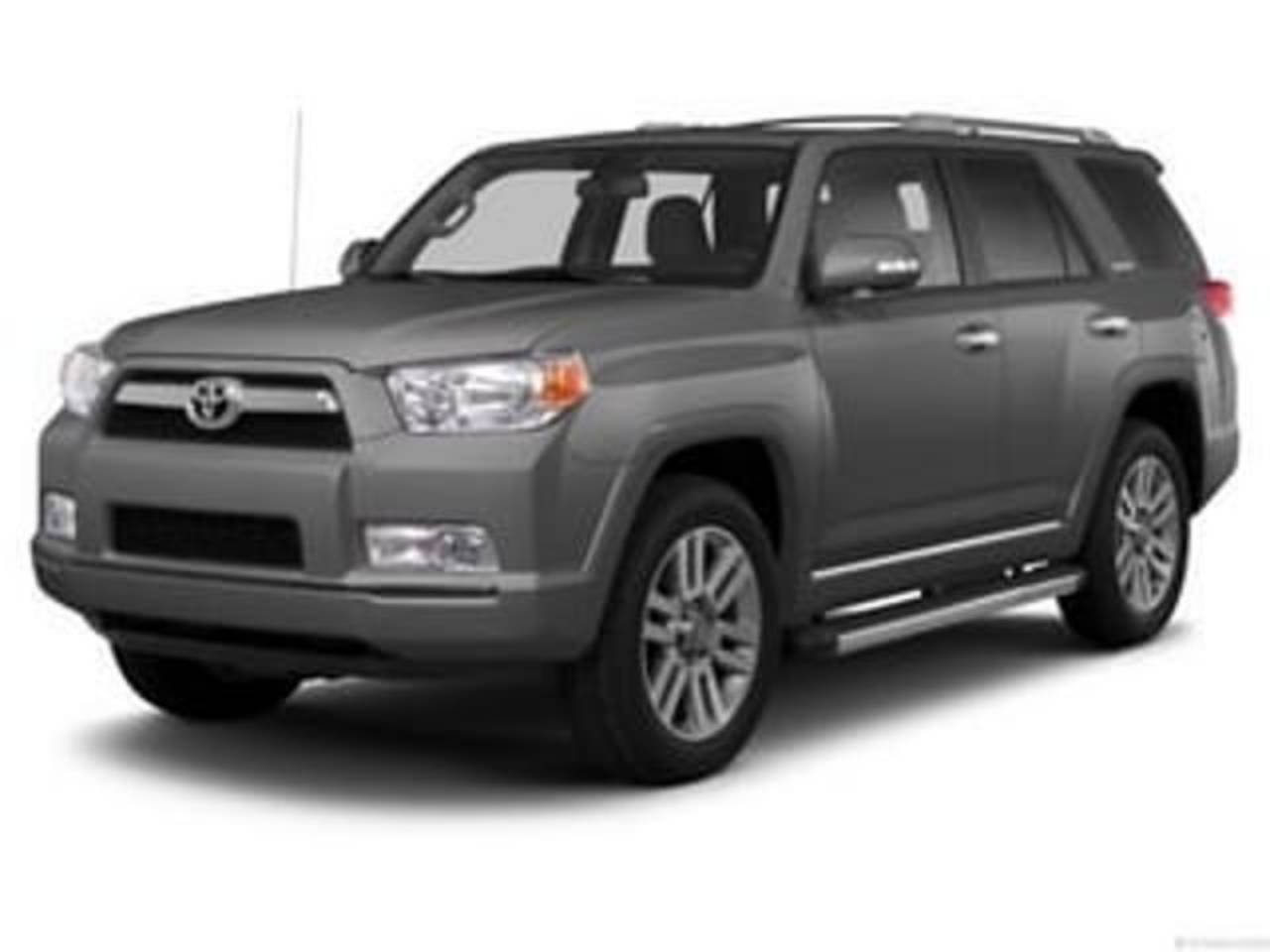 2013 Toyota 4Runner SR5's photo