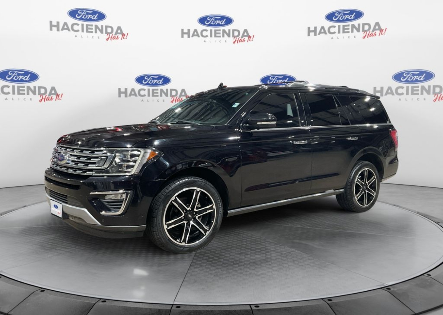 2019 Ford Expedition Limited's photo