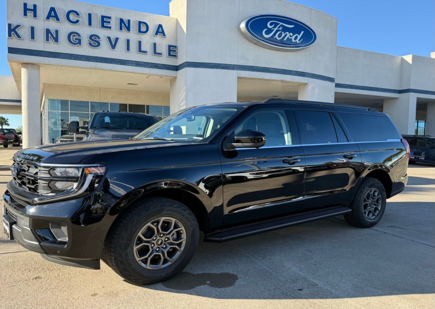 2025 Ford Expedition Active MAX's photo