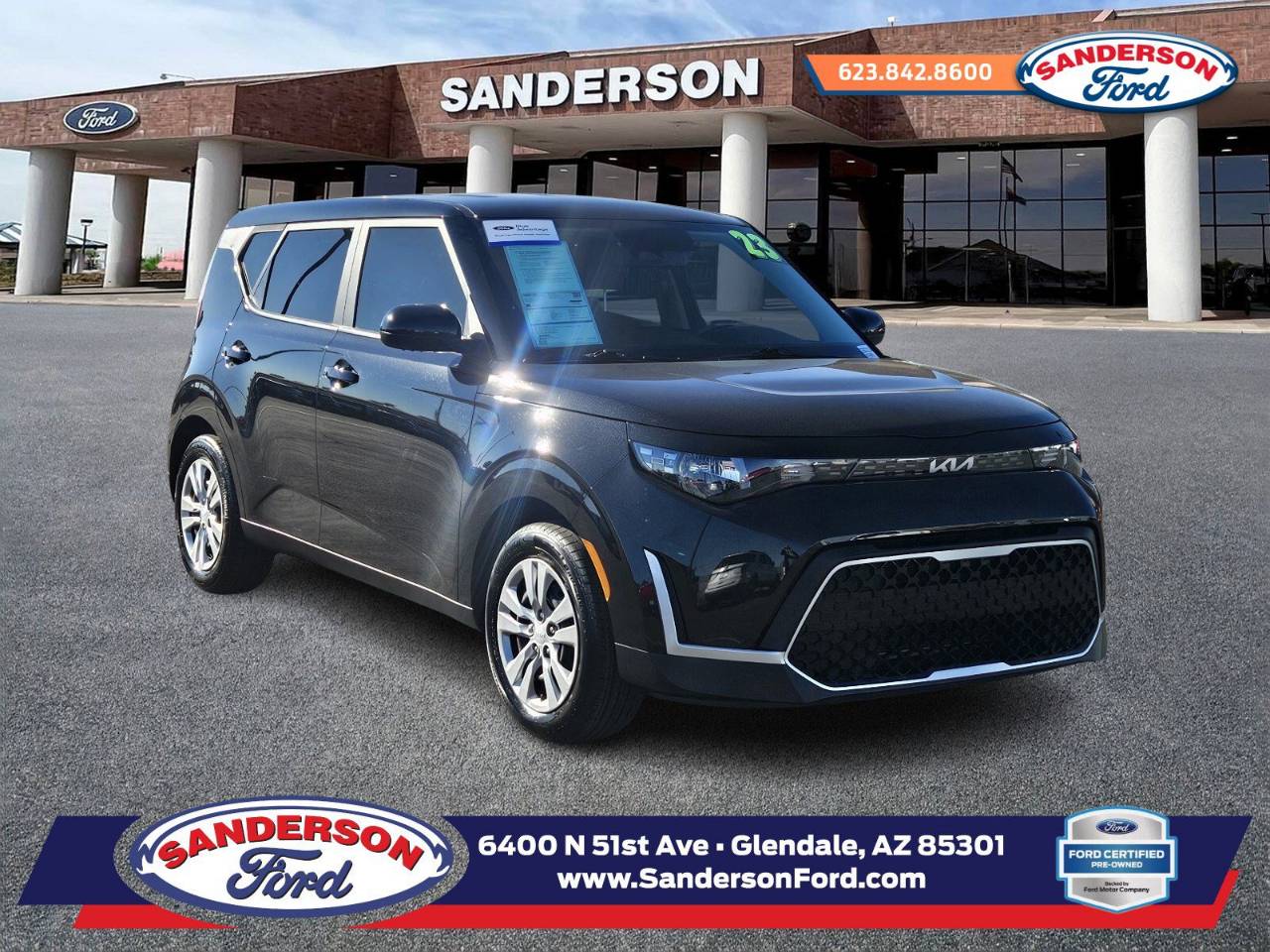 2023 Kia Soul LX's photo