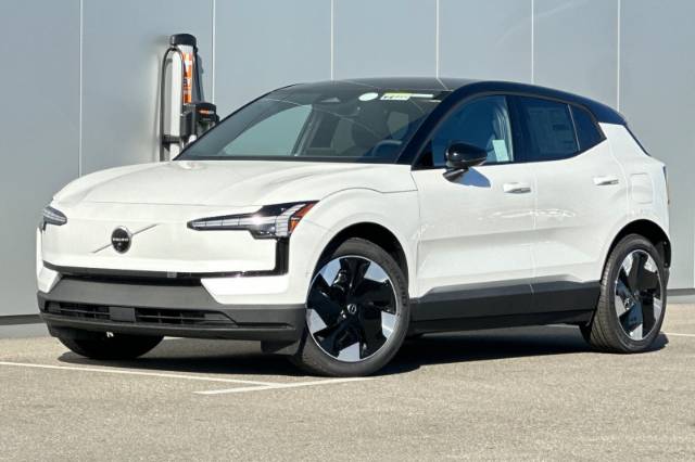 2025 Volvo EX30 Twin Motor Performance Ultra