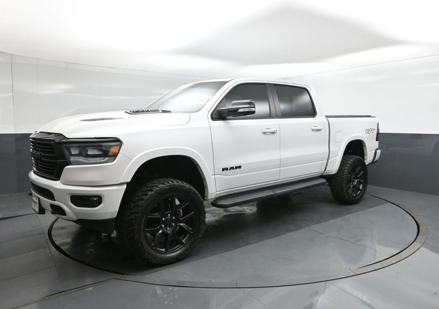 2022 RAM Ram 1500 Pickup Laramie's photo