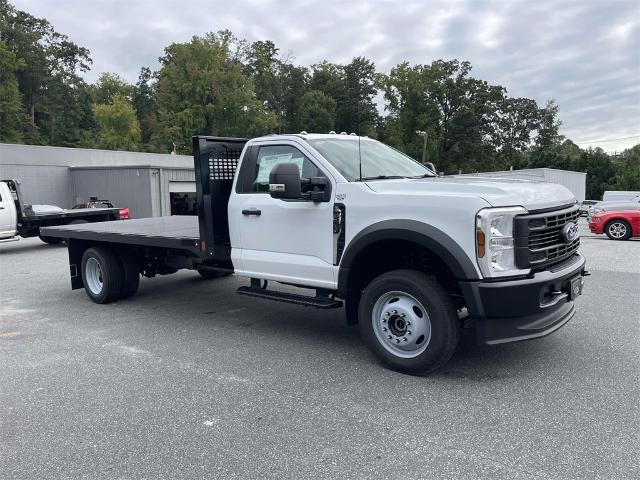 2025 Ford F-550 Super Duty Chassis Cab XL's photo