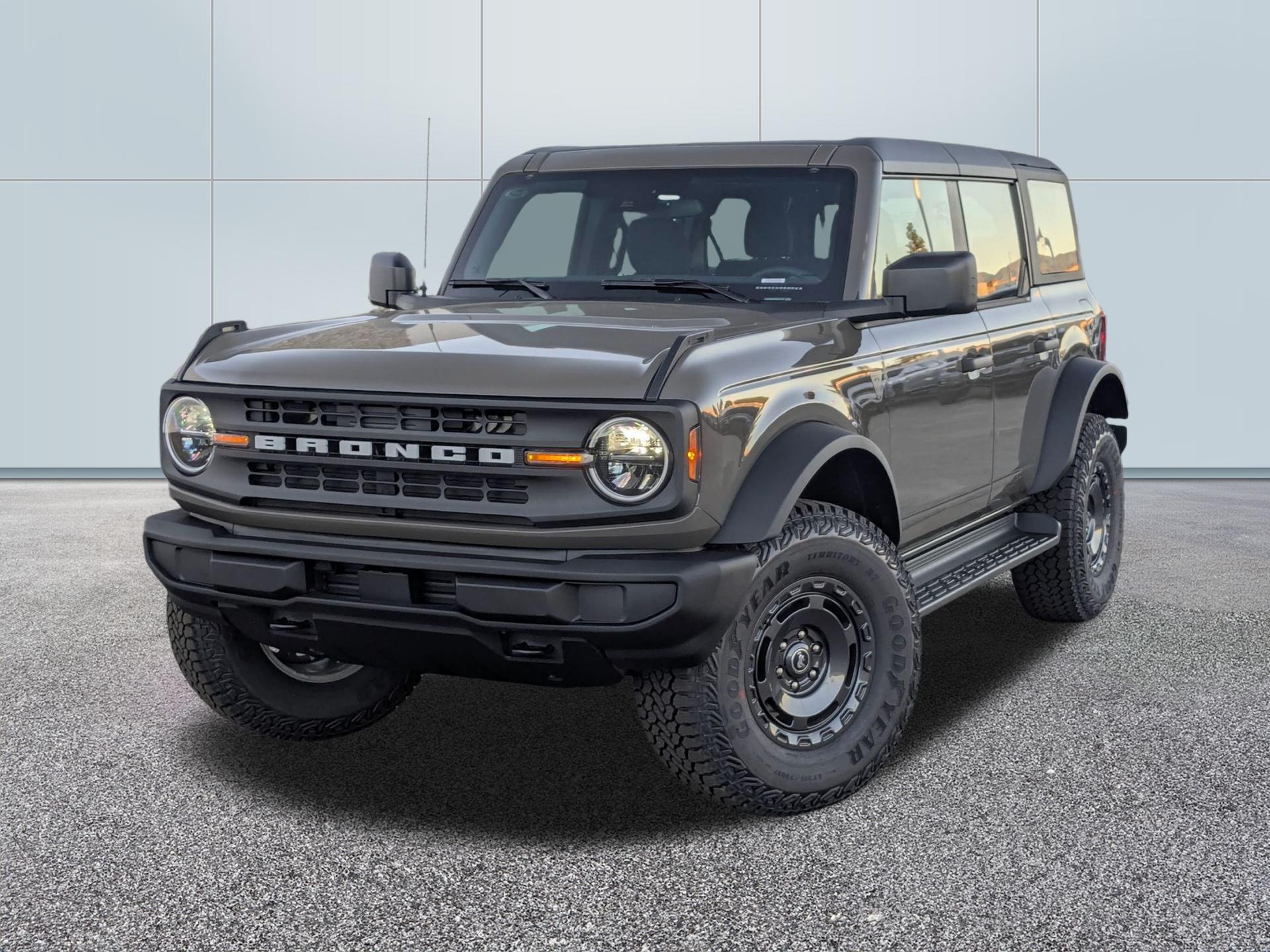 2025 Ford Bronco 4-Door Base's photo