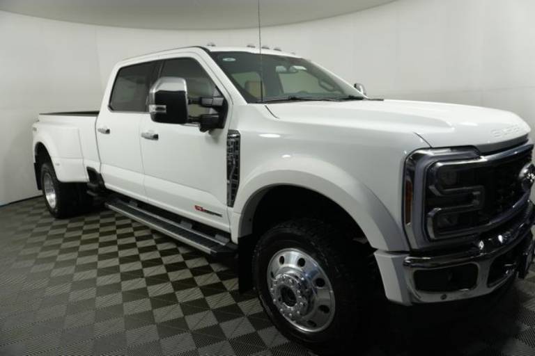 2026 Ford Super Duty F-450 DRW LARIAT
