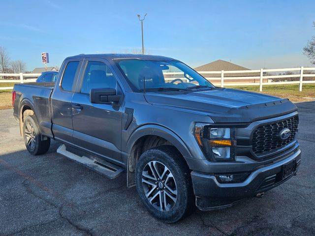 2023 Ford F-150 XL's photo