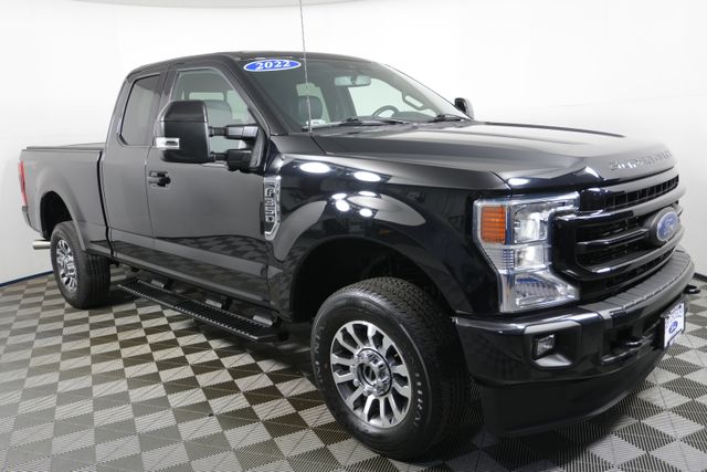 2022 Ford F-350 Super Duty Lariat's photo