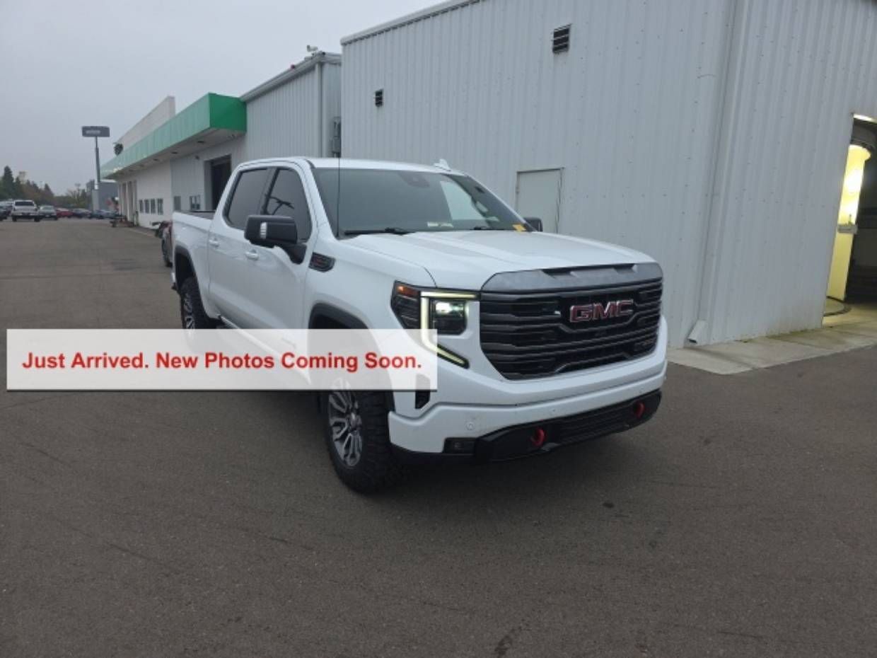 2022 GMC Sierra 1500 AT4's photo
