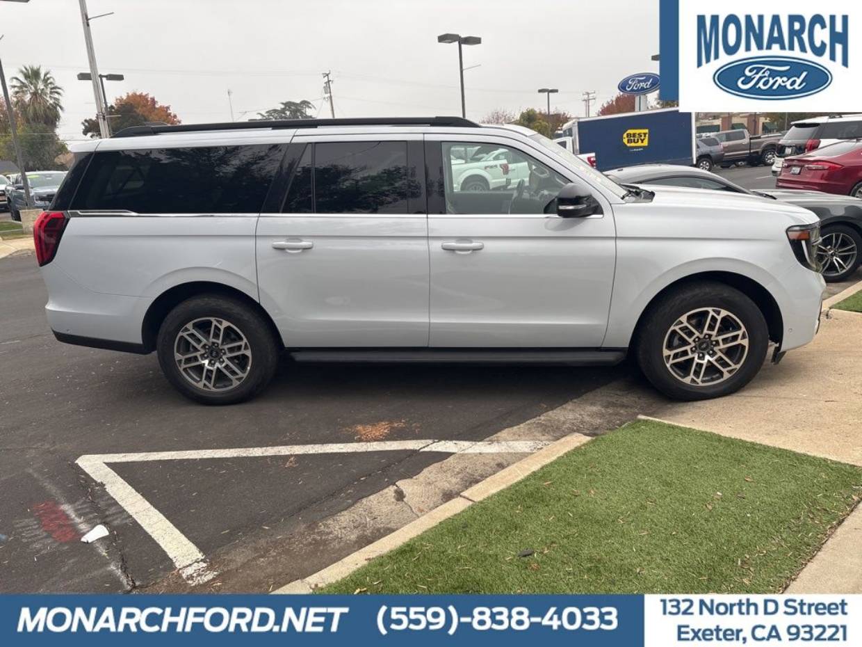 2025 Ford Expedition Active's photo