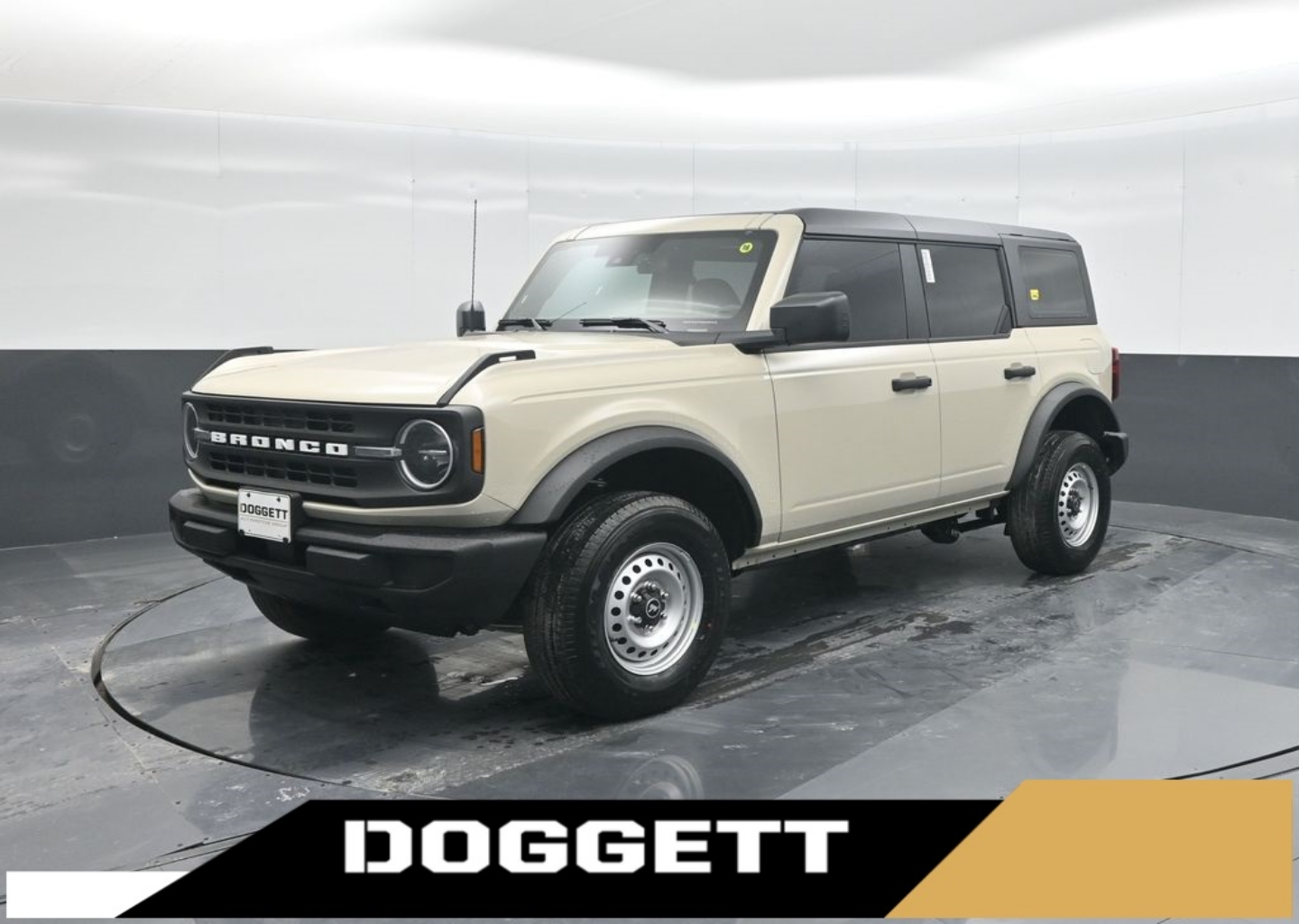 2025 Ford Bronco 4-Door Base's photo