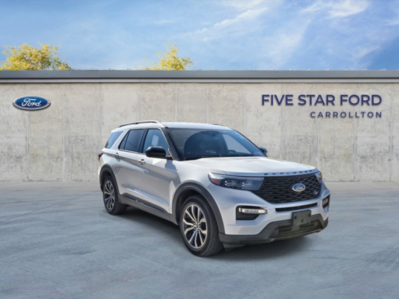 2023 Ford Explorer ST-LINE's photo