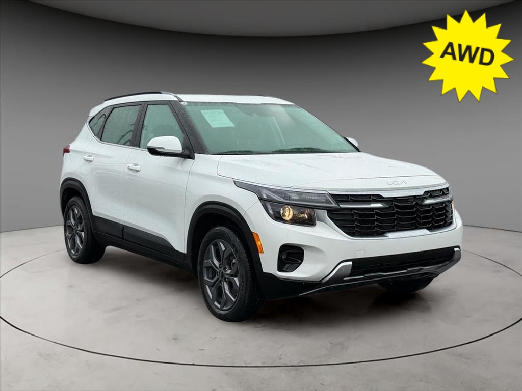 2024 Kia Seltos S's photo