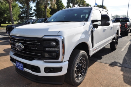 2025 Ford Super Duty F-250 SRW Platinum