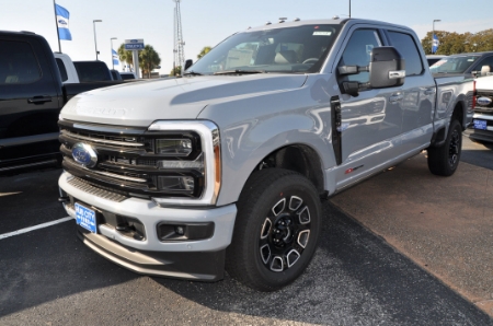 2025 Ford Super Duty F-250 SRW Platinum